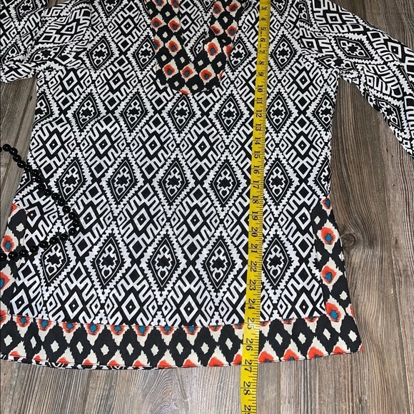 THML V-Neck Tunic - Picture 3 of 6